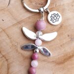 porte clé libellule rhodochrosite et quartz rose-l'alveole des minéraux