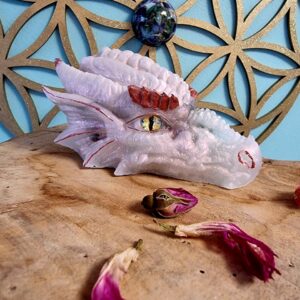 Dragon féminin sacré 